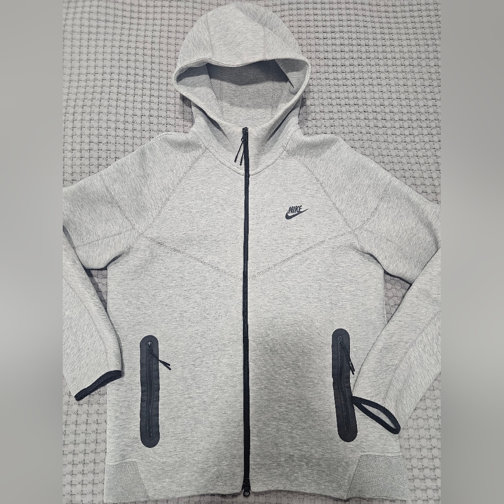 Nike Tech Fleece Hoodie Gray Full Zip Men’s Large Athletic Jacket